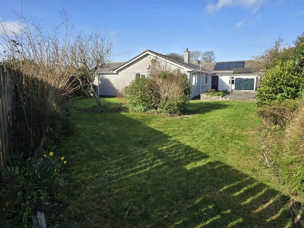 Property photo 2 of 19 Garden