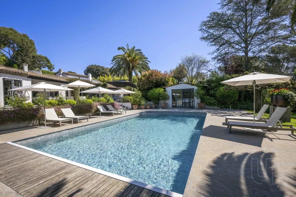 Property photo 2 of 20