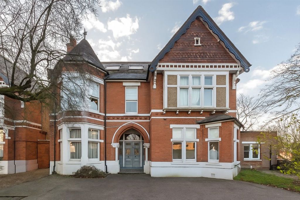 Property photo 1 of 9