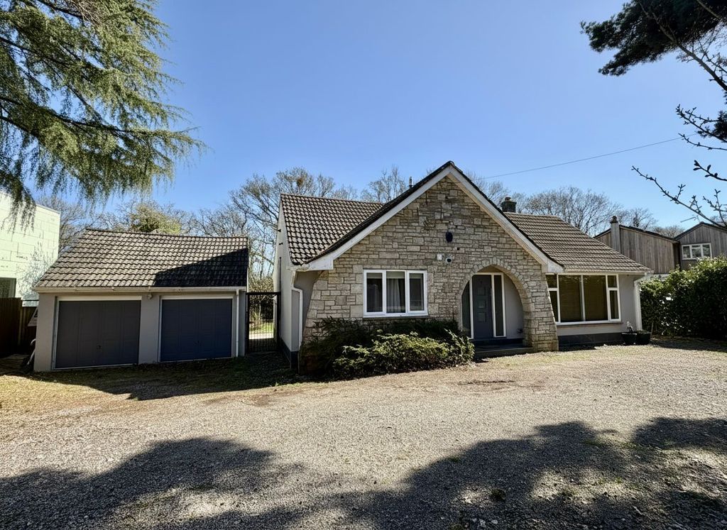 Property photo 1 of 22 A Three Bedroom Detached Bungalow
