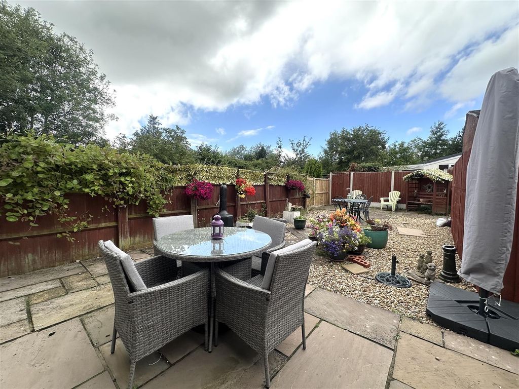 Property photo 2 of 21