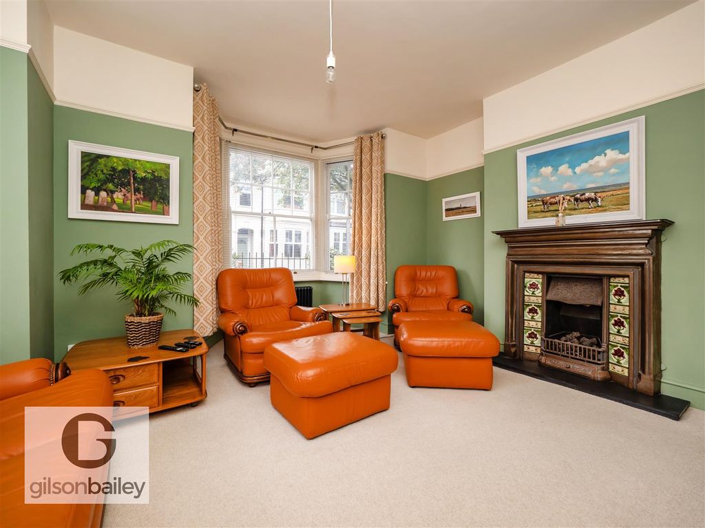 Property photo 2 of 37 1Awoodstreet-20.Jpg