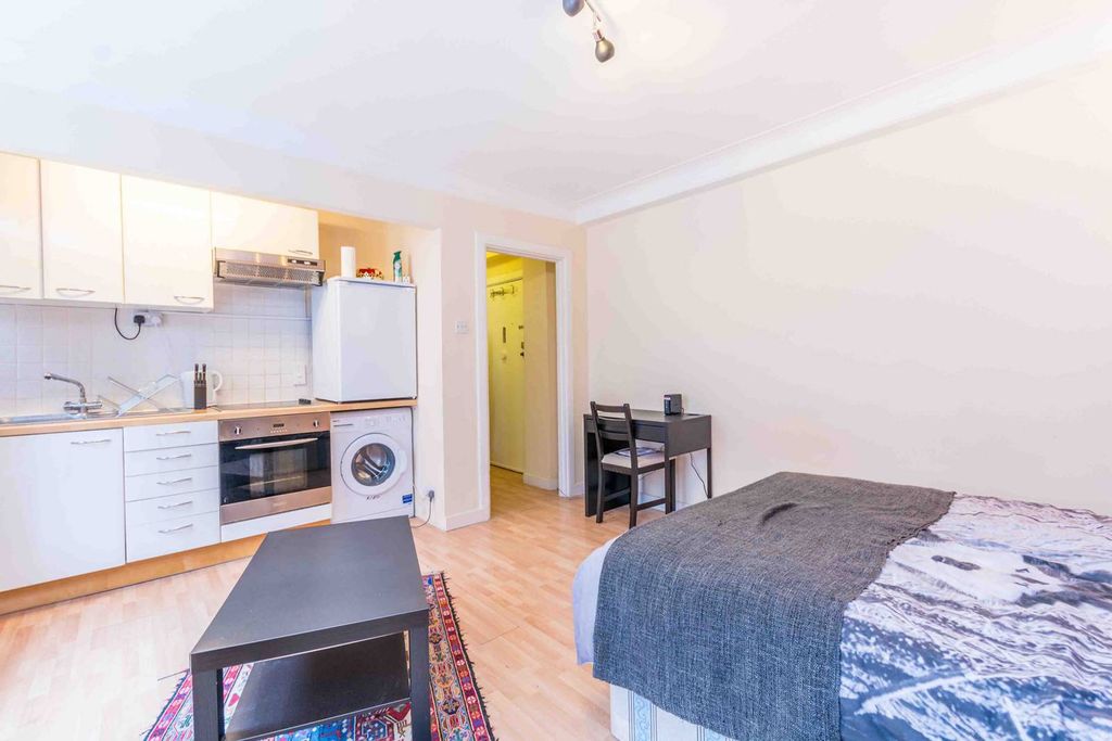Property photo 2 of 5