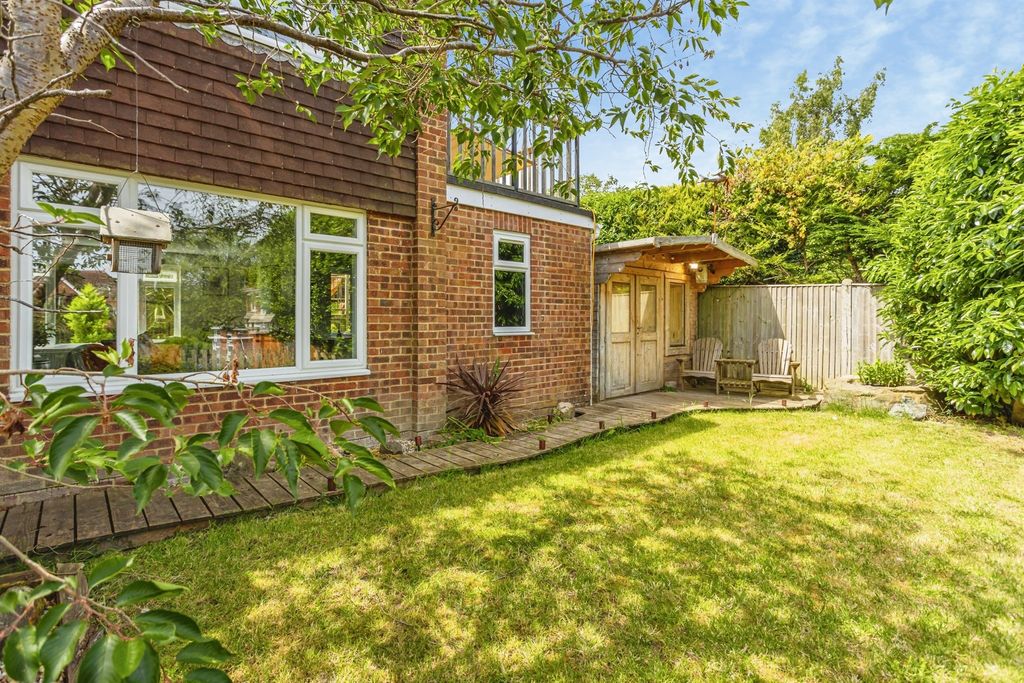 Property photo 2 of 24
