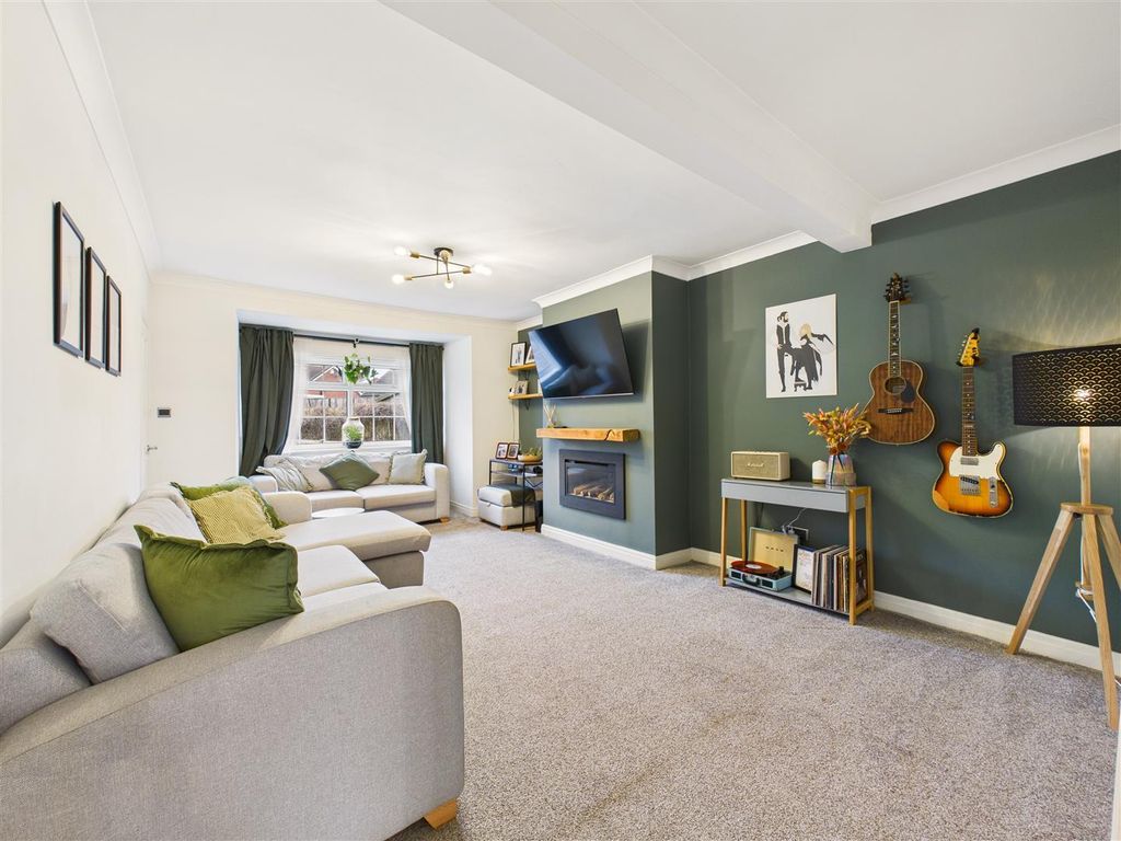 Property photo 2 of 13 Cam05193G0-Pr0078-Still003.Jpg