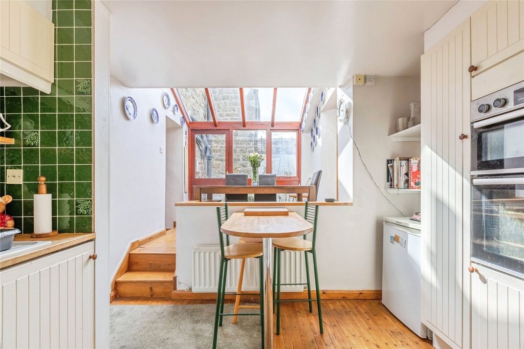 Property photo 3 of 25 Picture No. 22