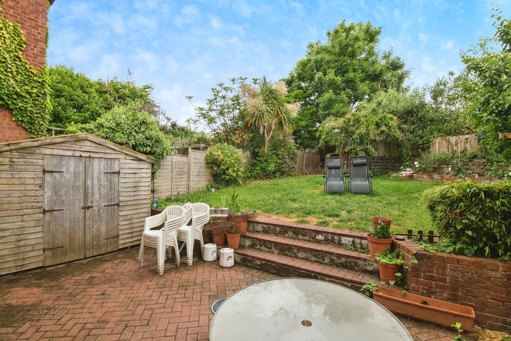 Property photo 3 of 15 Photo