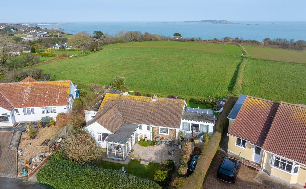 Property photo 1 of 20