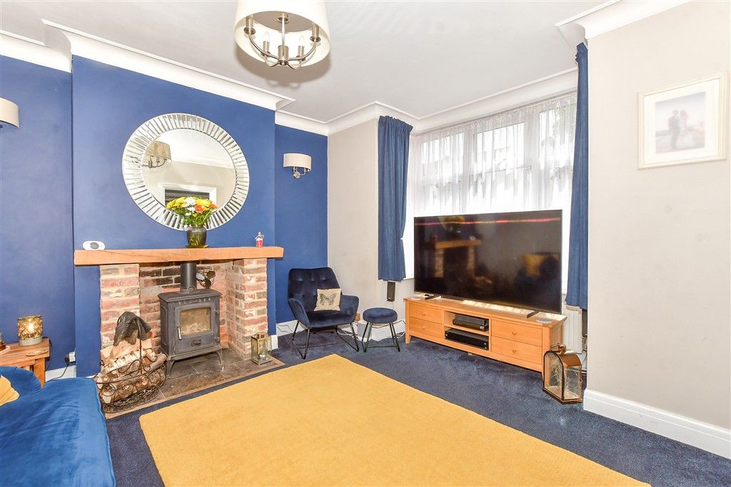 Property photo 2 of 14 Lounge