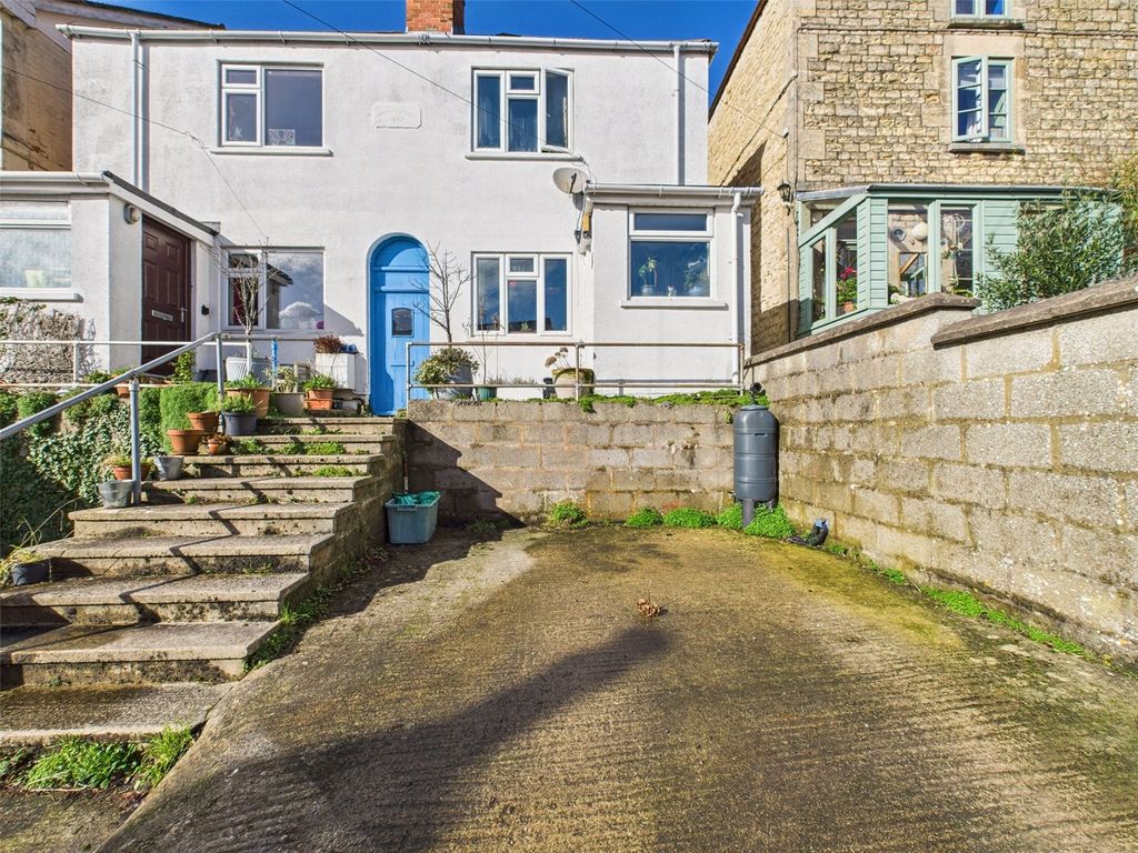 Property photo 1 of 22 Picture No. 02
