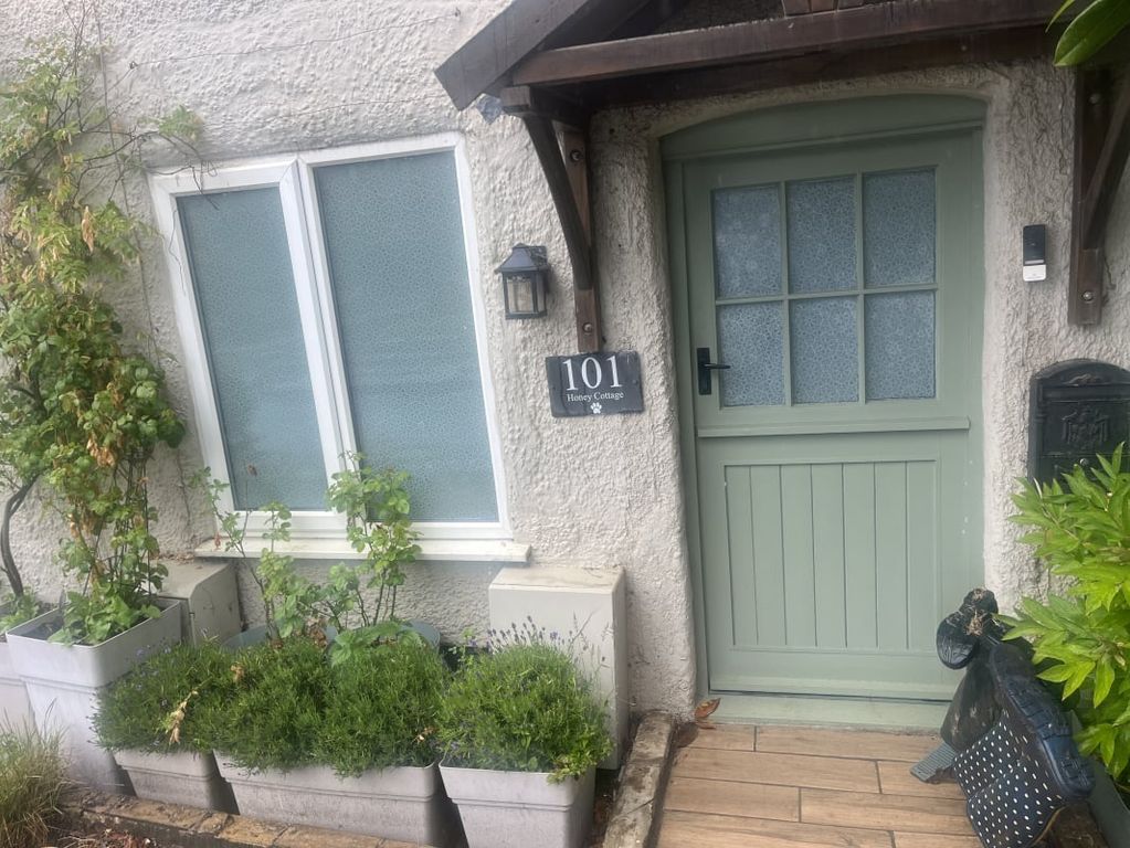 Property photo 2 of 52
