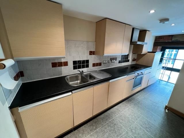 Property photo 2 of 10 Kitchen Angle