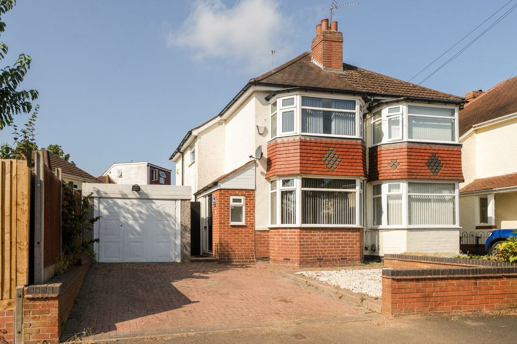 Property photo 2 of 19 Picture No. 15