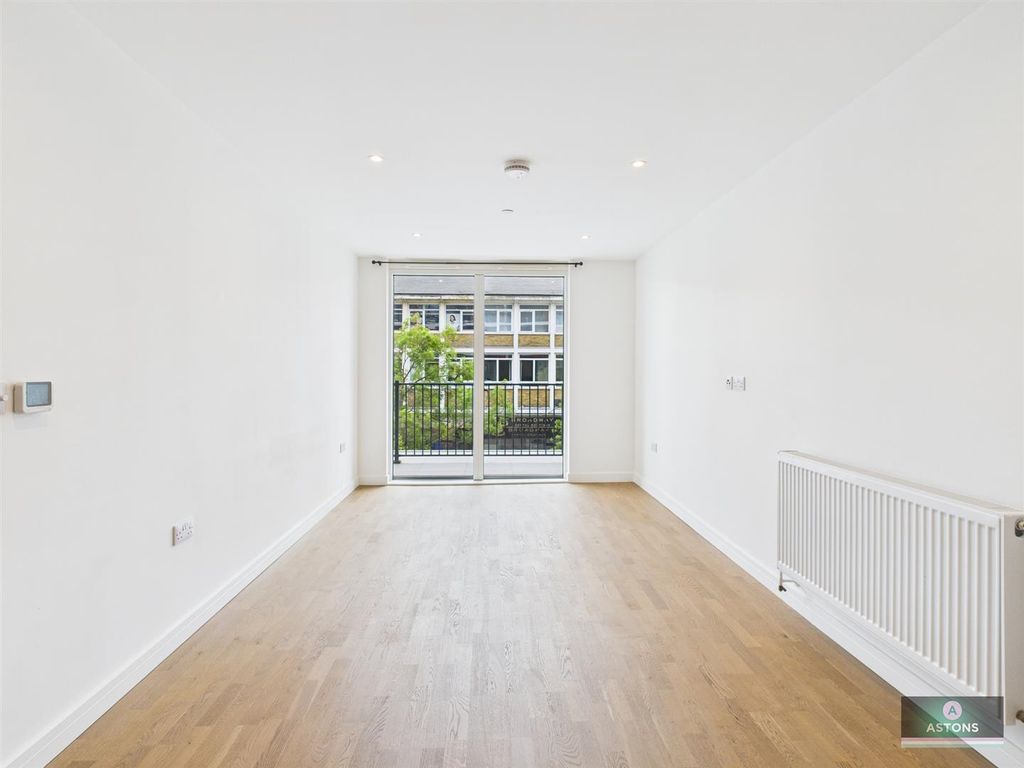 Property photo 3 of 11 Cam02202G0-Pr0615-Still002.Jpg