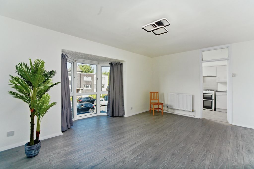 Property photo 2 of 11 Reception Room