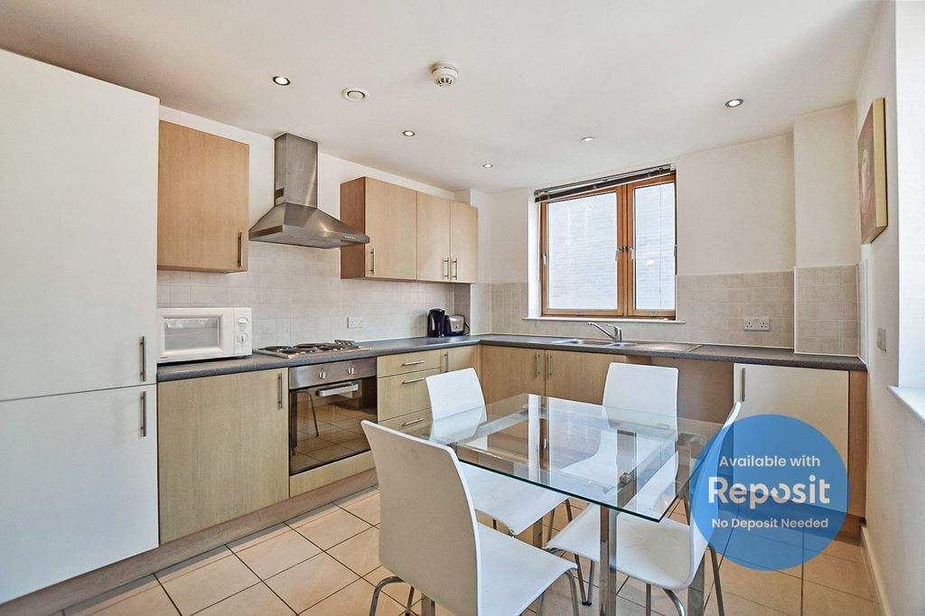 Property photo 3 of 10 Picture No. 12