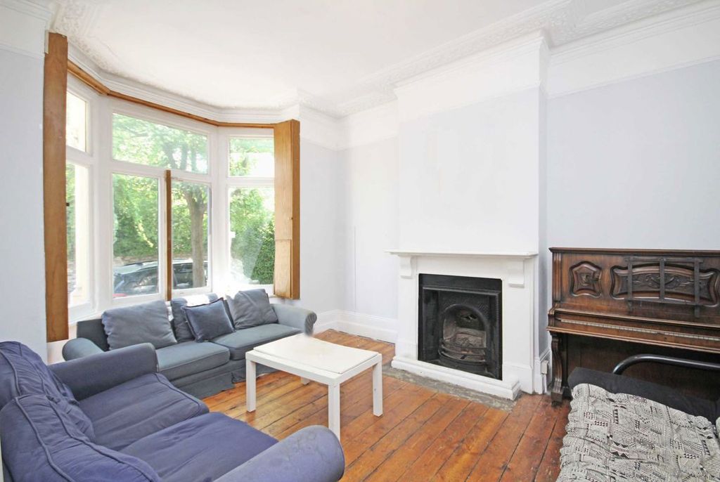 Property photo 2 of 9