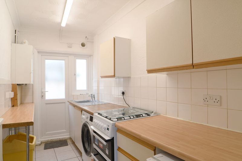 Property photo 3 of 8 Photo 16