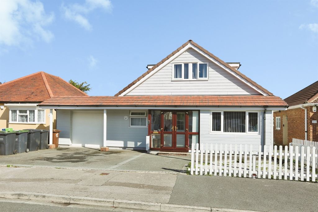 Property photo 1 of 28