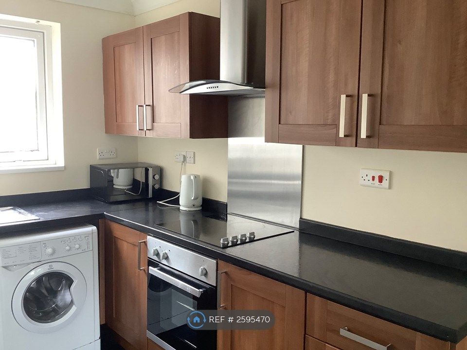 Property photo 1 of 10 Kitchen