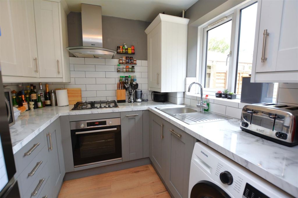 Property photo 2 of 10 Picture No. 03