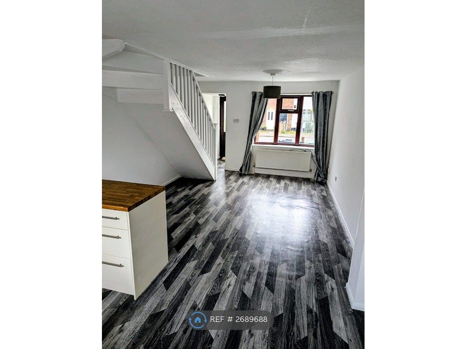 Property photo 2 of 14 Lounge