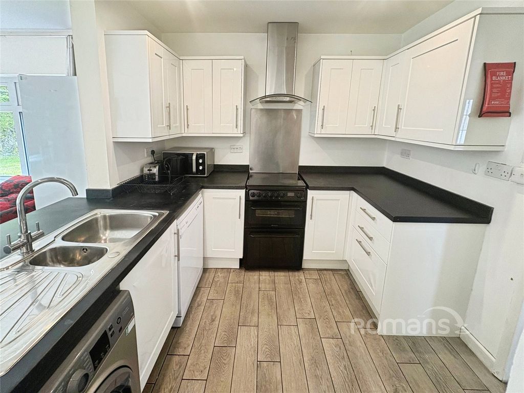 Property photo 2 of 22 Picture No. 10