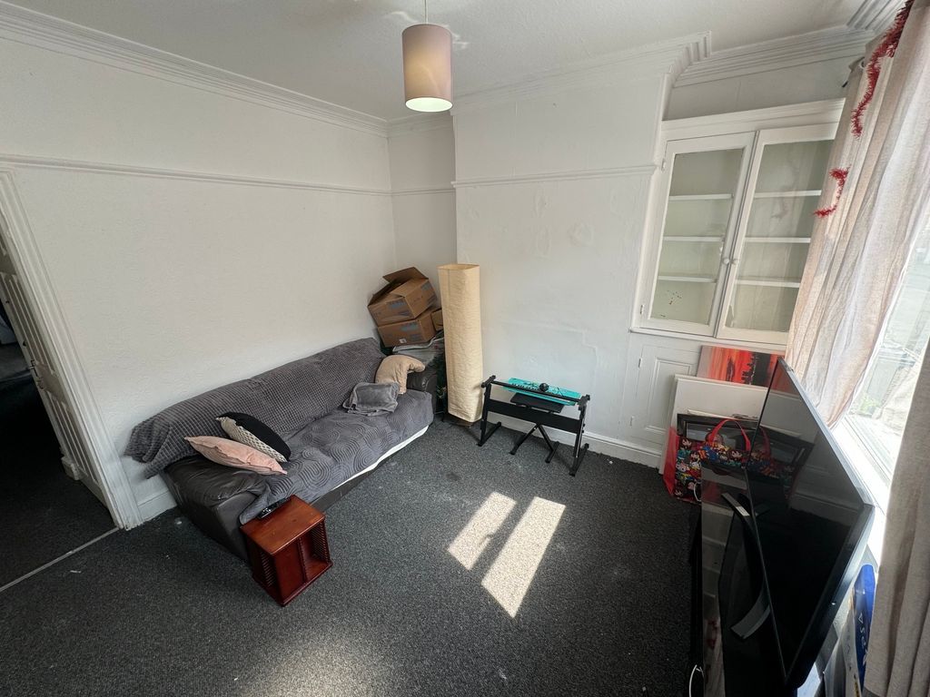 Property photo 2 of 10 Img_4777