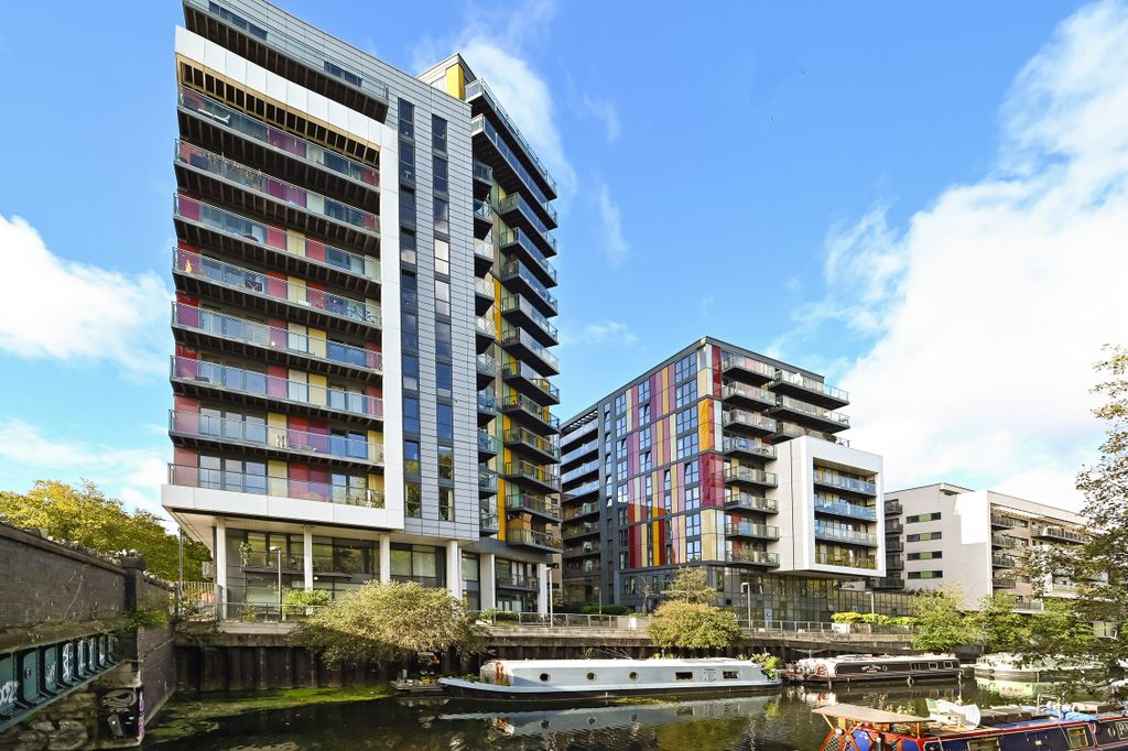 Property photo 1 of 17 71-Sky-Apartments (18)