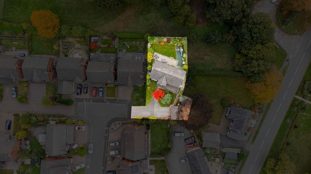 Property photo 1 of 35