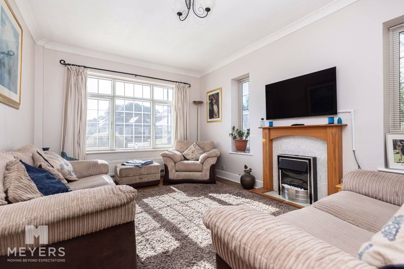 Property photo 2 of 37 Photo 19