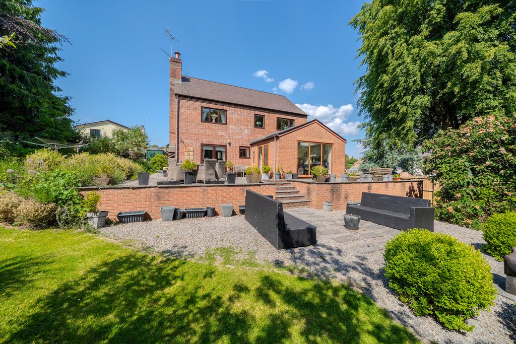 Property photo 2 of 45