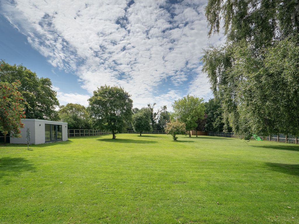 Property photo 3 of 22