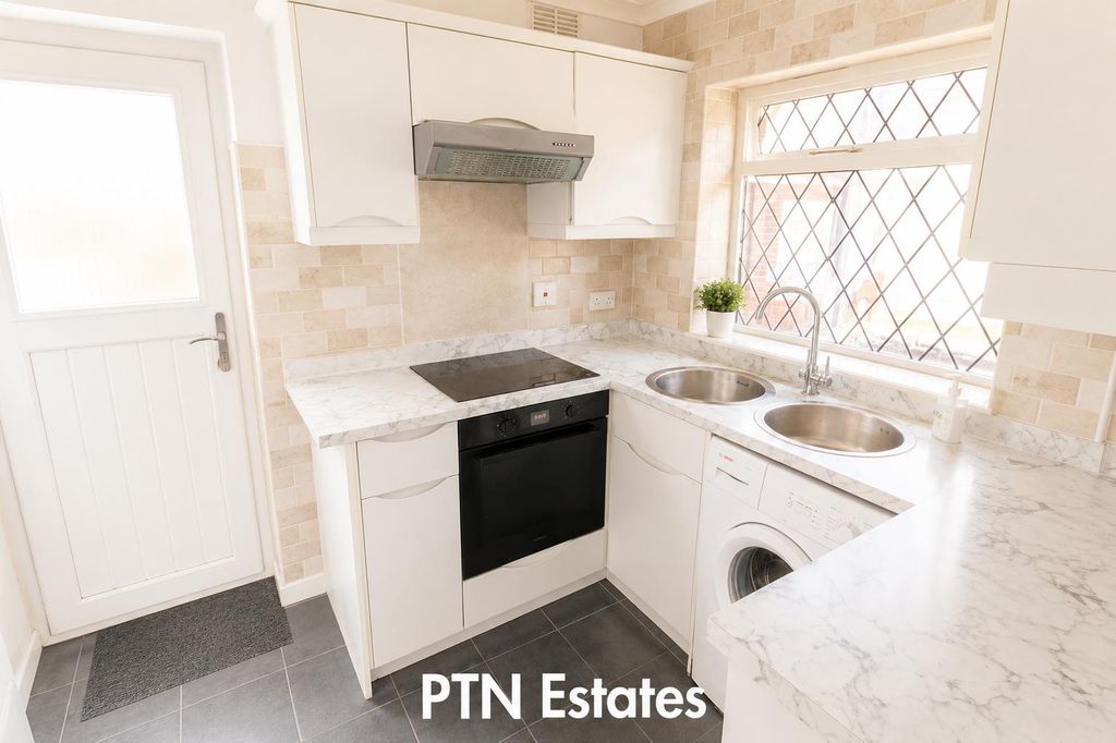 Property photo 3 of 15 Kitchen.Png