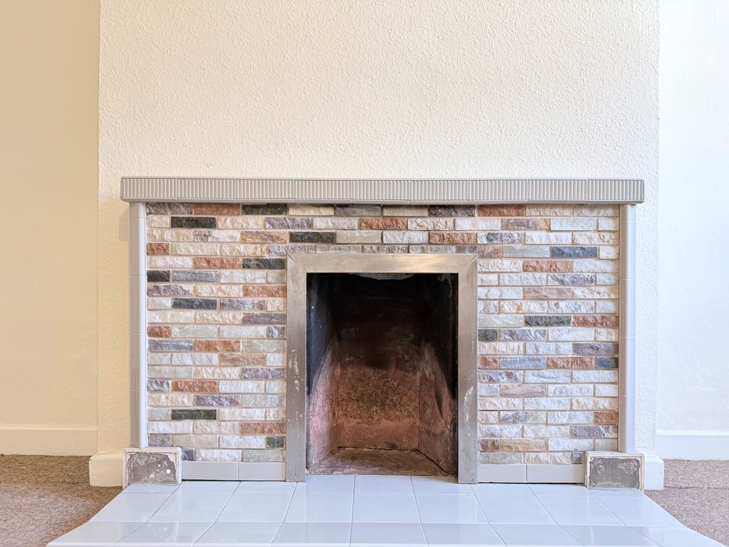 Property photo 2 of 9 Image
