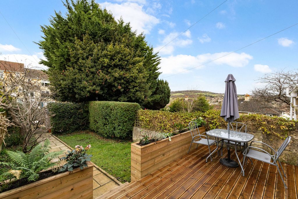 Property photo 2 of 15