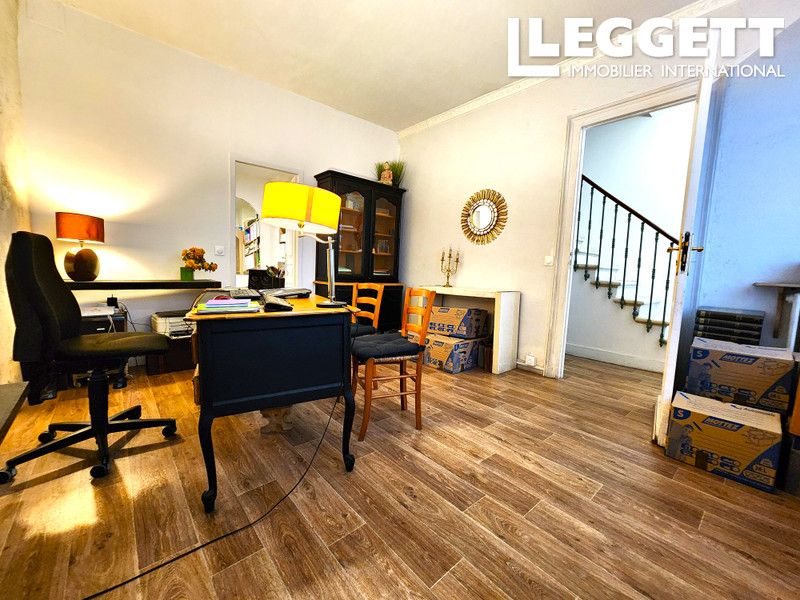 Property photo 2 of 10