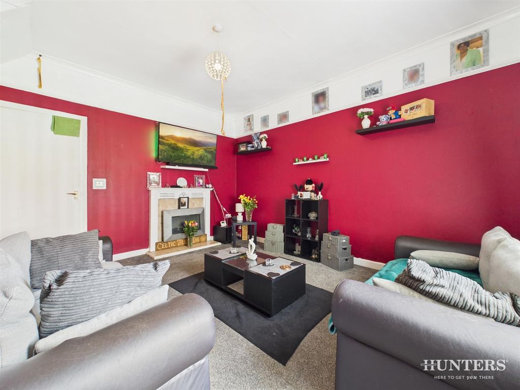 Property photo 3 of 11 Cam03792G0-Pr0331-Still001.Jpg