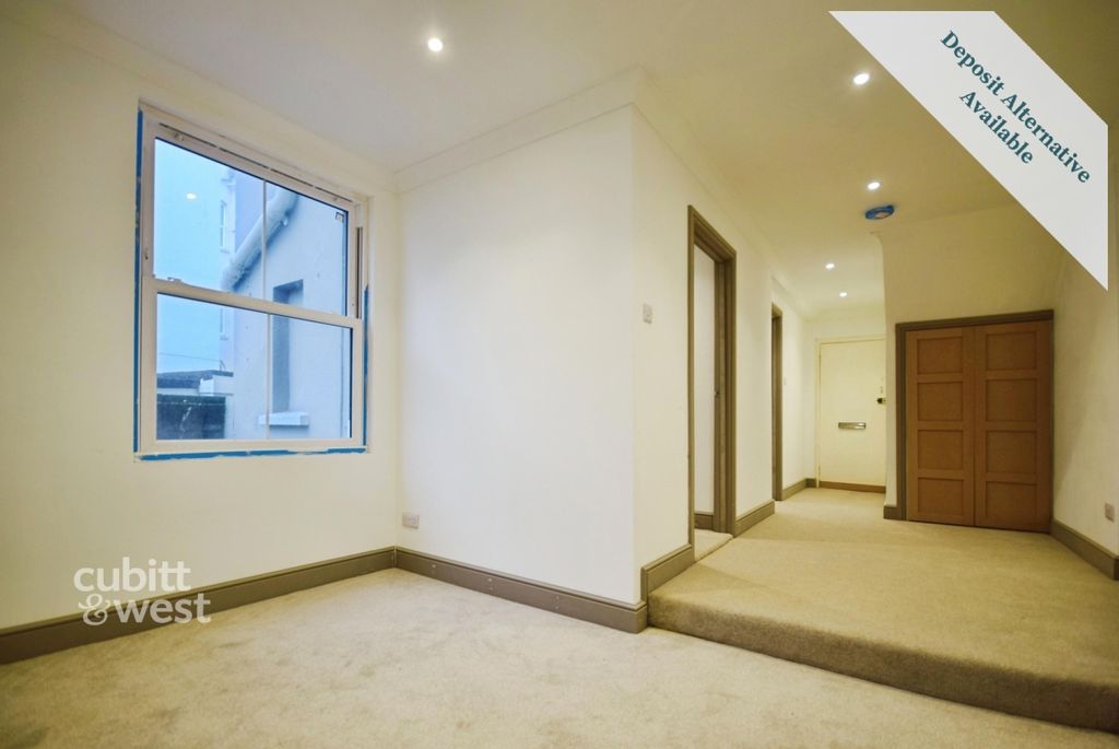 Property photo 3 of 10 1 14 Park Road - 7