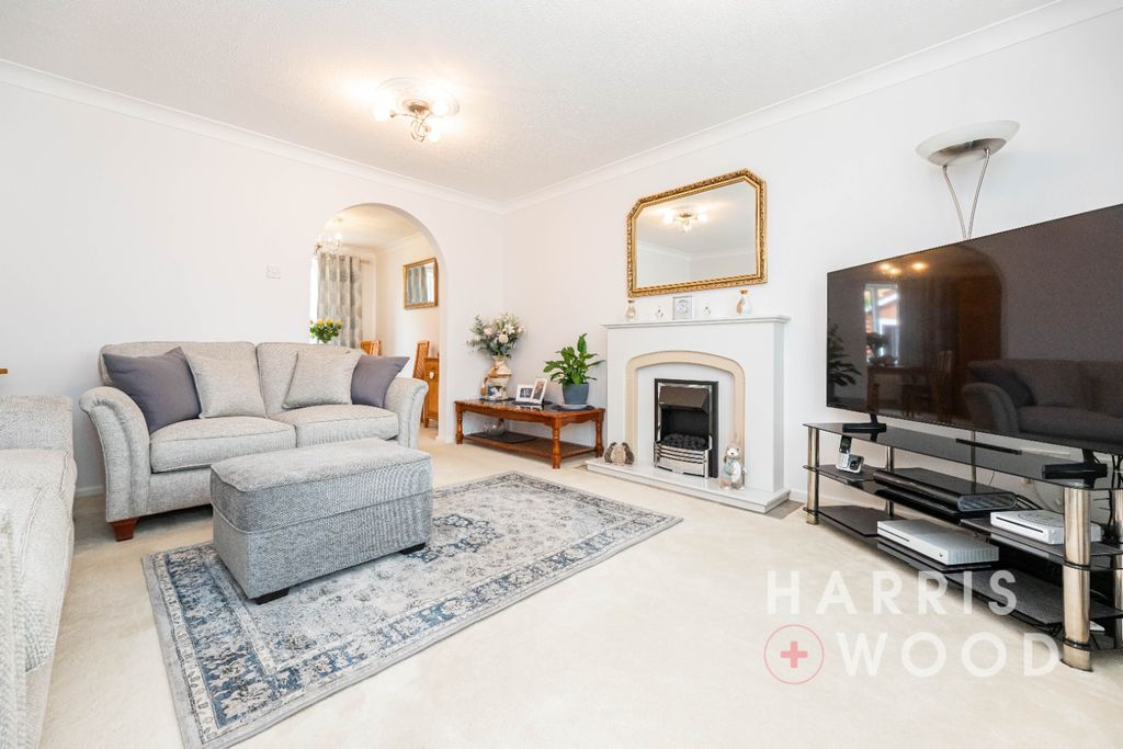 Property photo 2 of 24 4384552