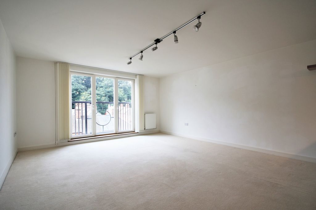 Property photo 3 of 9 Img_8438
