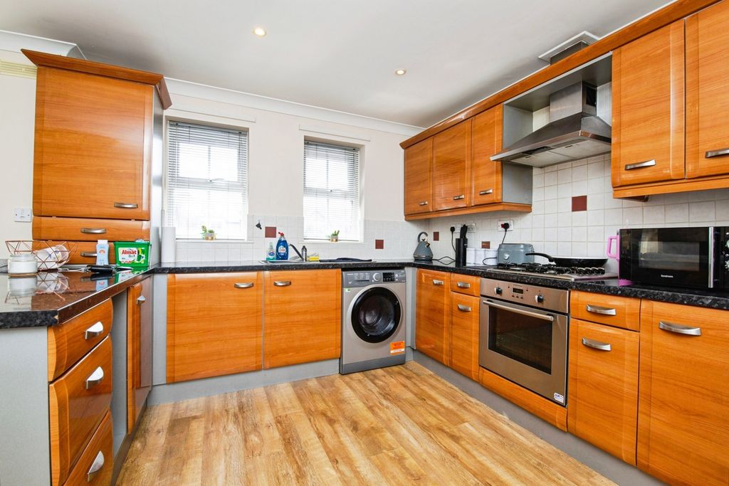 Property photo 2 of 13 Photo