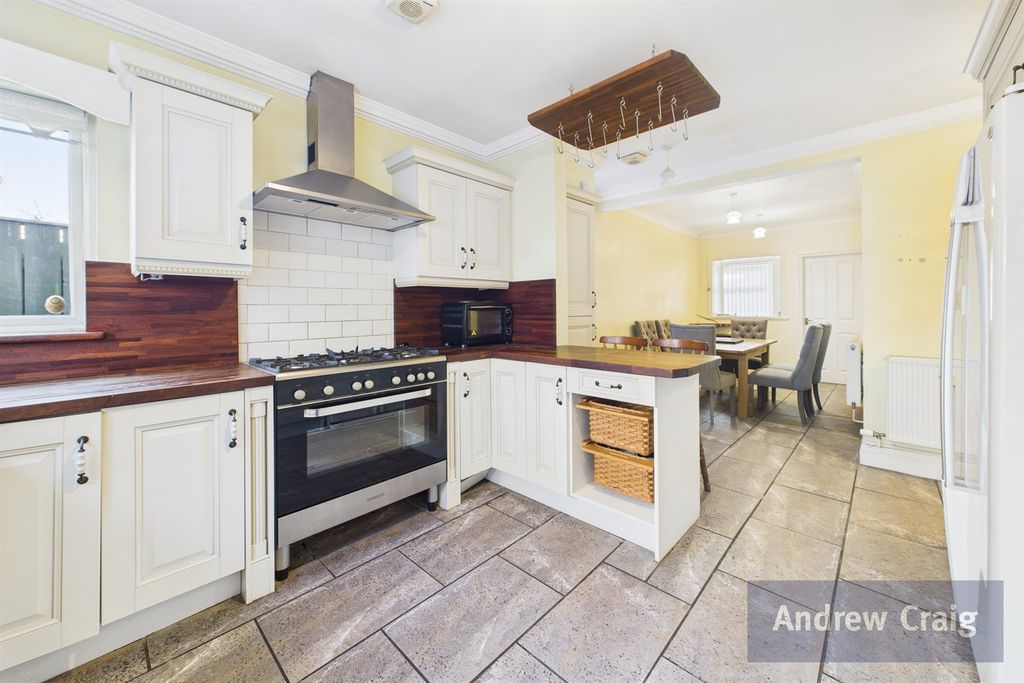 Property photo 2 of 24 Kitchen Diner