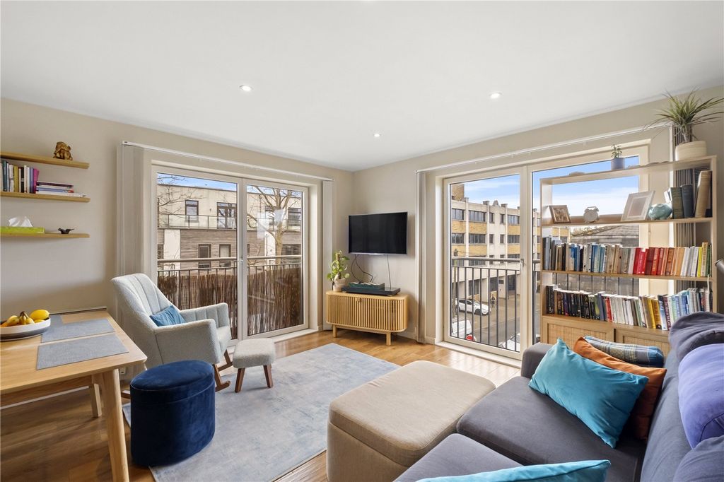 Property photo 3 of 9 Reception Room