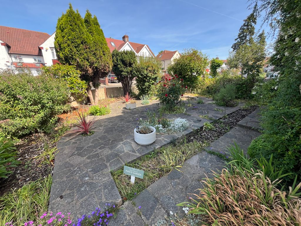 Property photo 2 of 39 Img_5540