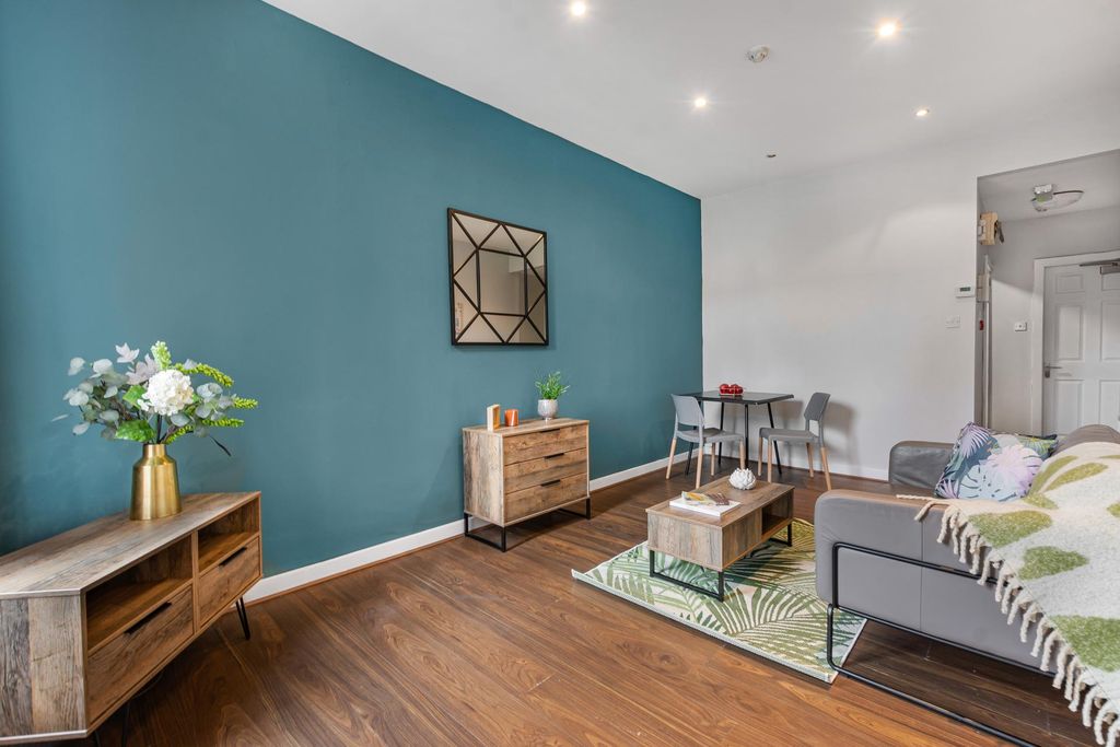 Property photo 3 of 9 Property Photo