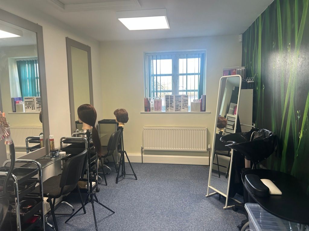 Property photo 3 of 9 Photo 2