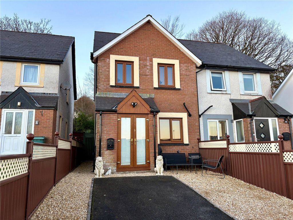 Property photo 1 of 21 Picture No. 02