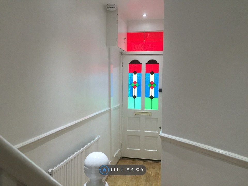 Property photo 2 of 31