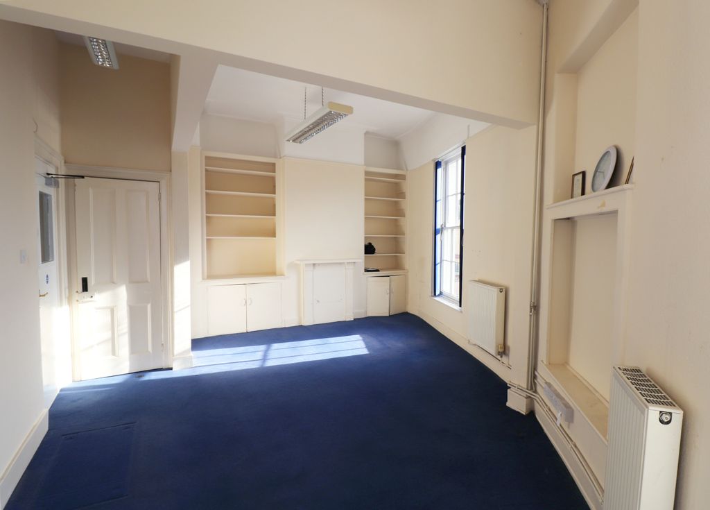 Property photo 3 of 7